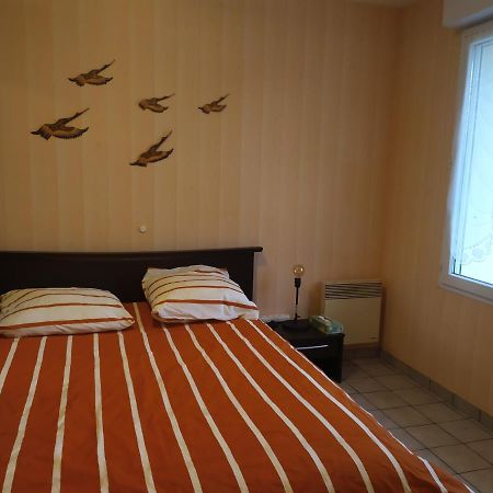 Le Breuil-sur-CouzeChez Fabienne T1アパートメント エクステリア 写真