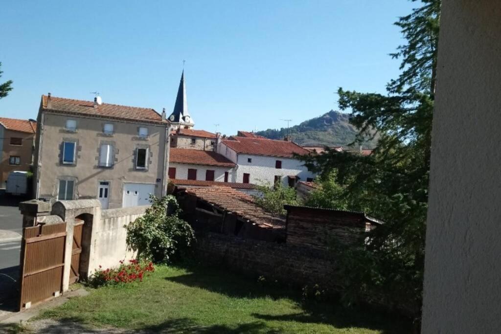 Le Breuil-sur-CouzeChez Fabienne T1アパートメント エクステリア 写真